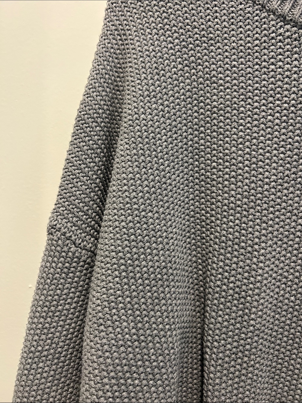 Old Navy Light Gray Scoop-Neck Textured Knit Sweater - Picture 3 of 4